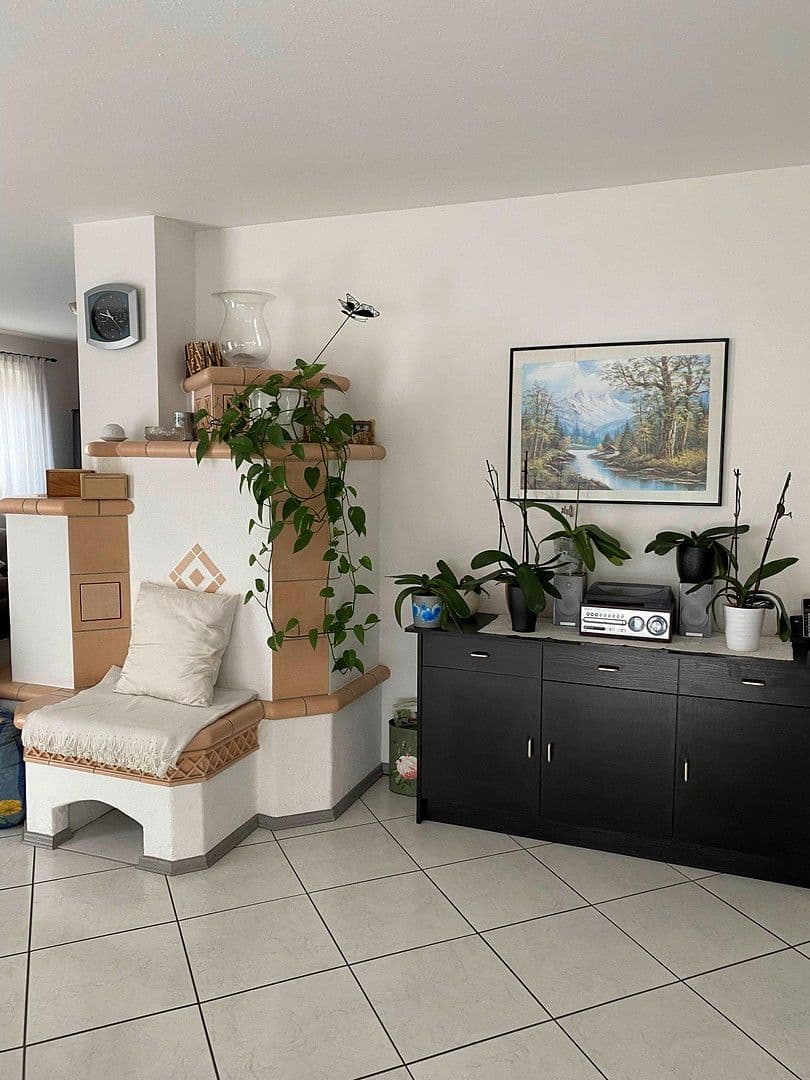 Predaj domu 156 m², pozemek 230 m², Schwäbisch Hall, Bádensko-Wurttembersko Predaj domu 156 m², pozemek 230 m², Schwäbisch Hall, Bádensko-Wurttembersko