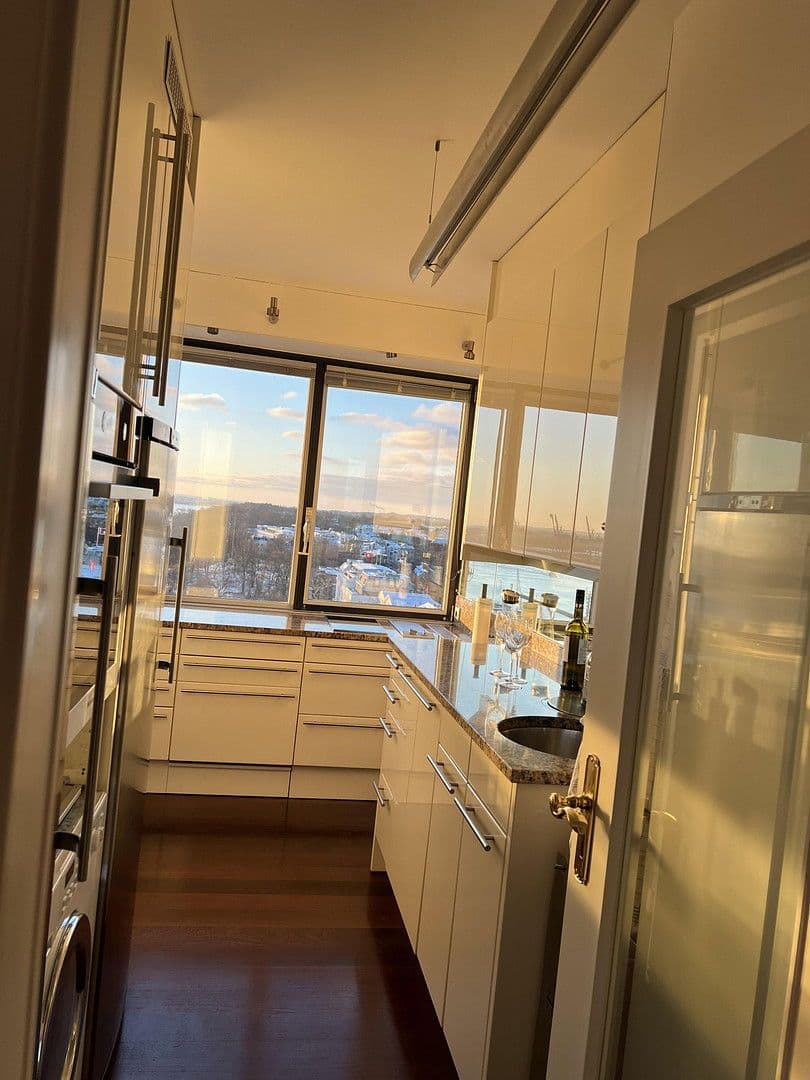 Prenájom bytu 3-izbový 80 m², Palmaille 35, Hamburg, Hamburg Prenájom bytu 3-izbový 80 m², Palmaille 35, Hamburg, Hamburg