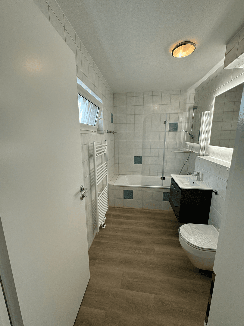 Prenájom bytu 2-izbový 57 m², Hohemarkstr. 143, Oberursel (Taunus), Hesensko Prenájom bytu 2-izbový 57 m², Hohemarkstr. 143, Oberursel (Taunus), Hesensko