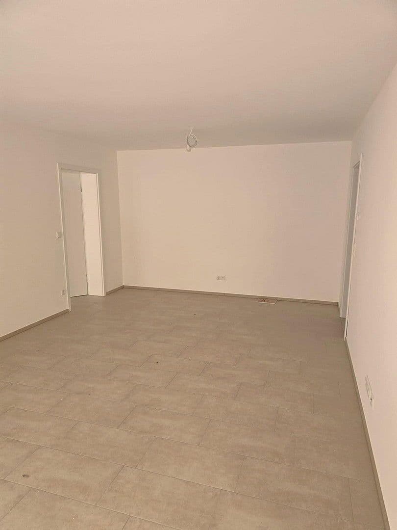 Prenájom bytu 2-izbový 63 m², Moltkestraße 97, Reutlingen, Bádensko-Wurttembersko Prenájom bytu 2-izbový 63 m², Moltkestraße 97, Reutlingen, Bádensko-Wurttembersko