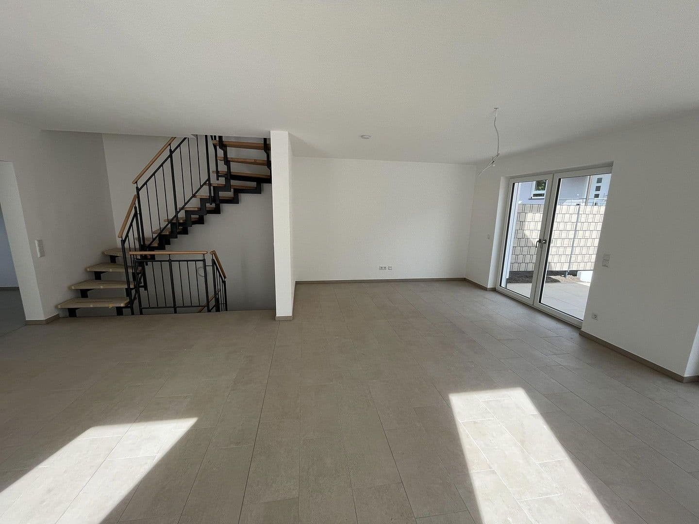 Prenájom domu 144 m², pozemek 252 m², Haibach, Bavorsko Prenájom domu 144 m², pozemek 252 m², Haibach, Bavorsko