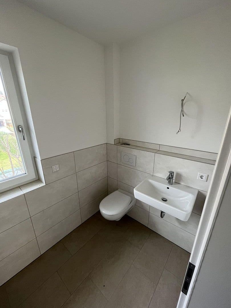 Prenájom domu 144 m², pozemek 252 m², Haibach, Bavorsko Prenájom domu 144 m², pozemek 252 m², Haibach, Bavorsko