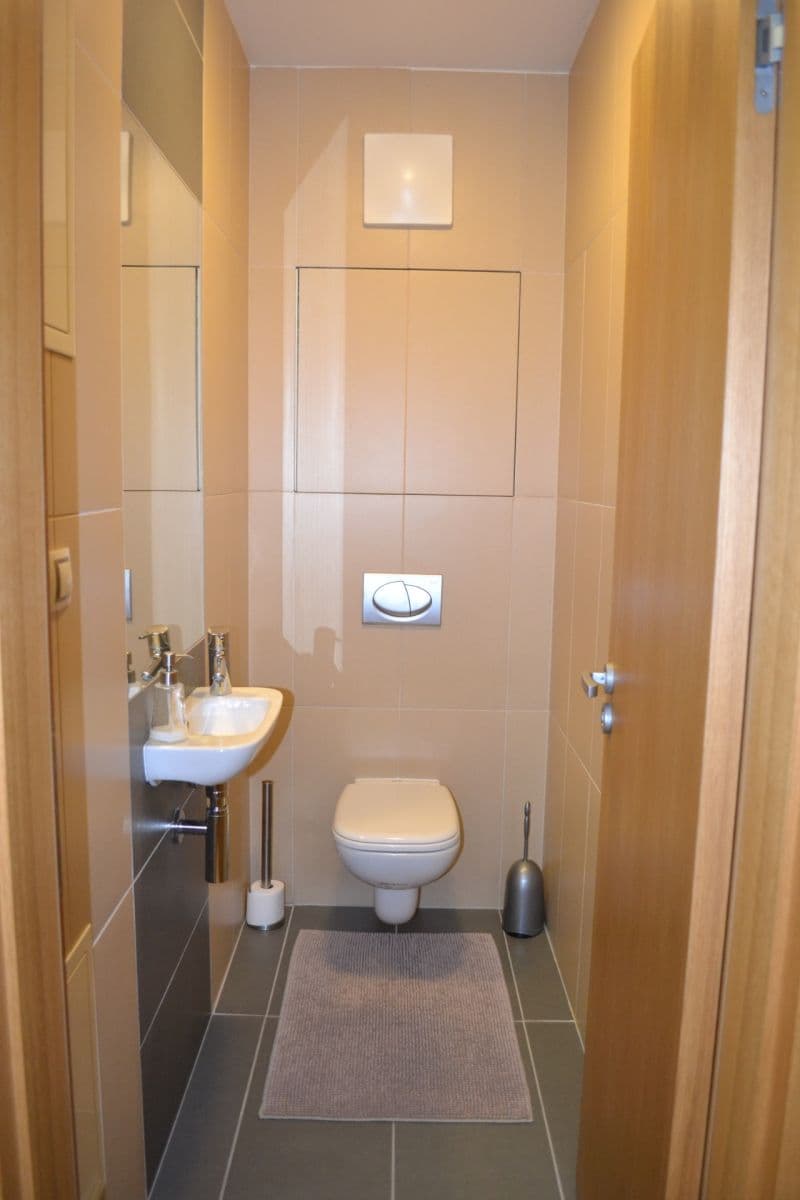 Prenájom bytu 2-izbový 55 m², Křižíkova, Praha, Praha Prenájom bytu 2-izbový 55 m², Křižíkova, Praha, Praha