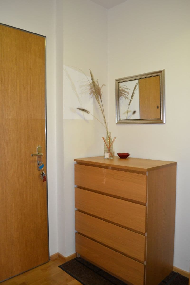 Prenájom bytu 2-izbový 55 m², Křižíkova, Praha, Praha Prenájom bytu 2-izbový 55 m², Křižíkova, Praha, Praha