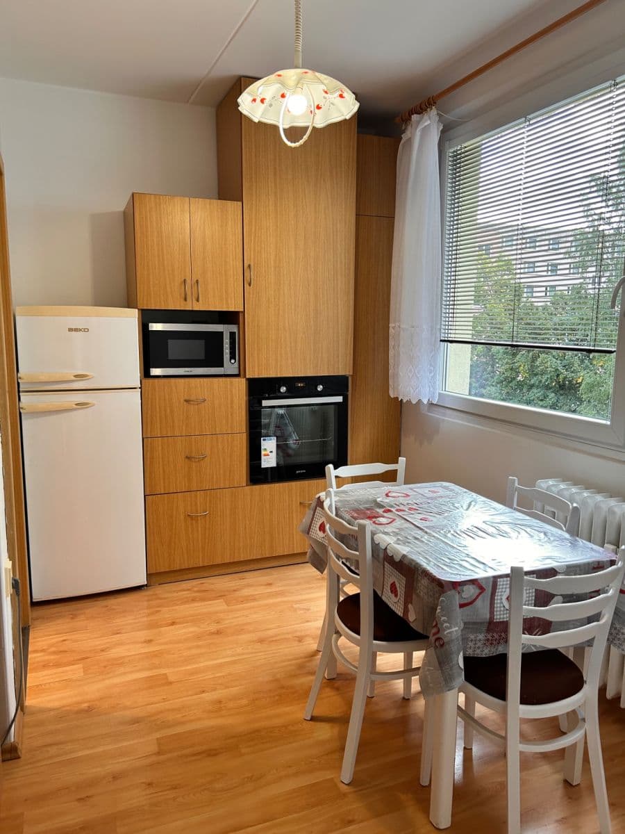 Prenájom bytu 2-izbový 65 m², Švermova, Polička, Pardubický kraj Prenájom bytu 2-izbový 65 m², Švermova, Polička, Pardubický kraj