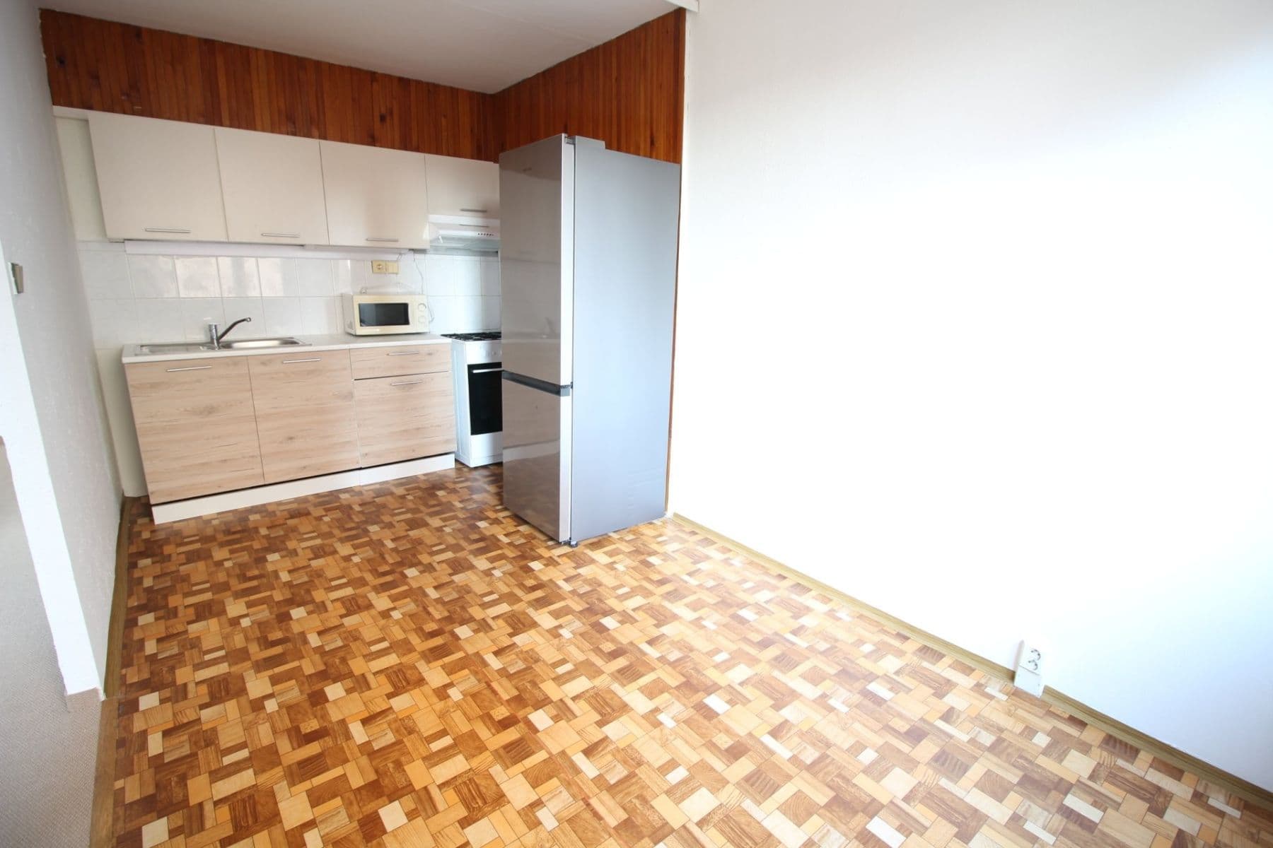 Prenájom bytu 3-izbový 80 m², Volkova, Praha, Praha Prenájom bytu 3-izbový 80 m², Volkova, Praha, Praha