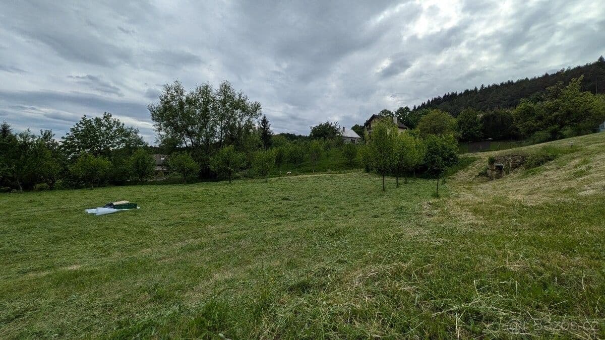 Predaj pozemku 1.271 m², Podkopná Lhota, Zlínský kraj Predaj pozemku 1.271 m², Podkopná Lhota, Zlínský kraj