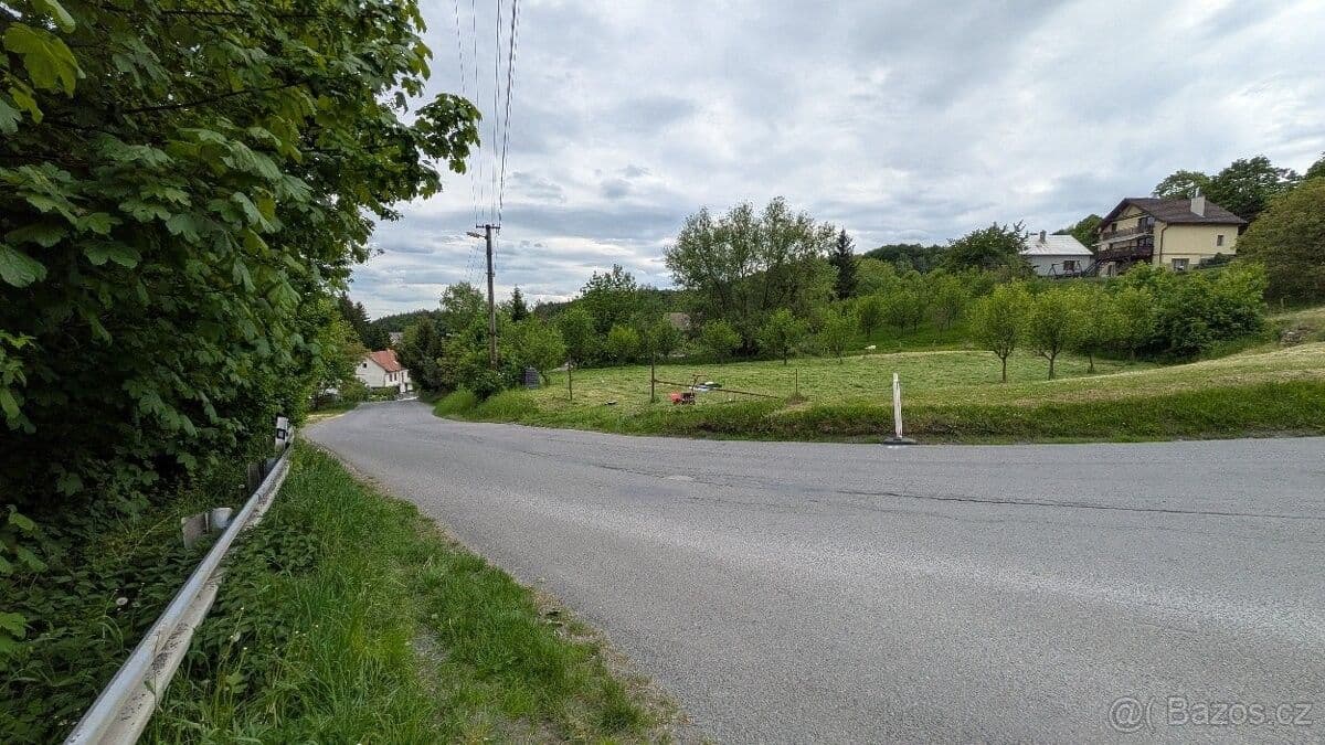 Predaj pozemku 1.271 m², Podkopná Lhota, Zlínský kraj Predaj pozemku 1.271 m², Podkopná Lhota, Zlínský kraj