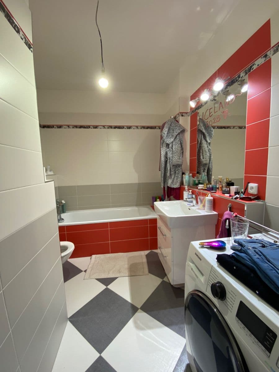 Prenájom bytu 2-izbový 55 m², Honzíkova, Praha, Praha Prenájom bytu 2-izbový 55 m², Honzíkova, Praha, Praha