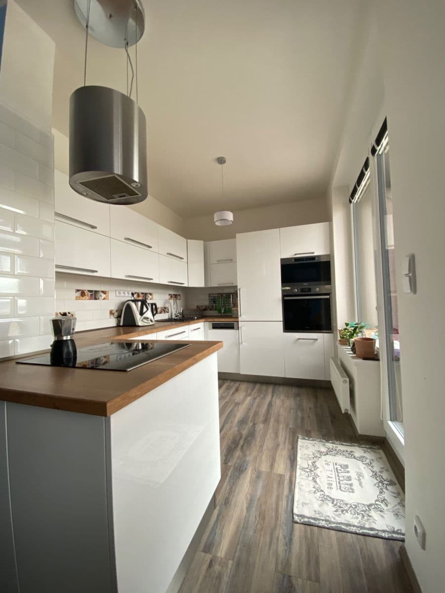 Prenájom bytu 2-izbový 55 m², Honzíkova, Praha, Praha Prenájom bytu 2-izbový 55 m², Honzíkova, Praha, Praha