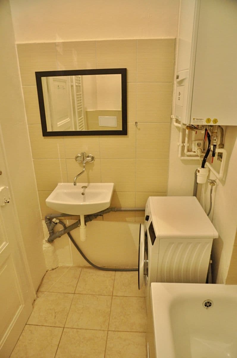 Prenájom bytu 2-izbový 60 m², Hartigova, Praha, Praha Prenájom bytu 2-izbový 60 m², Hartigova, Praha, Praha