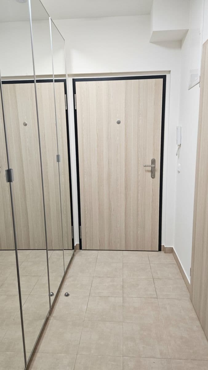 Prenájom bytu 1-izbový 23 m², Sinkulova, Praha, Praha Prenájom bytu 1-izbový 23 m², Sinkulova, Praha, Praha