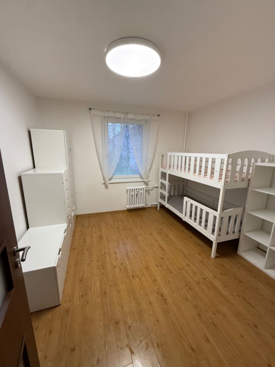 Prenájom bytu 3-izbový 72 m², Kuzníkova, Kojetín, Olomoucký kraj Prenájom bytu 3-izbový 72 m², Kuzníkova, Kojetín, Olomoucký kraj