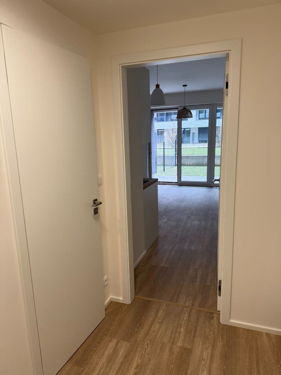 Prenájom bytu 1-izbový 32 m², Poděbradská, Praha, Praha Prenájom bytu 1-izbový 32 m², Poděbradská, Praha, Praha