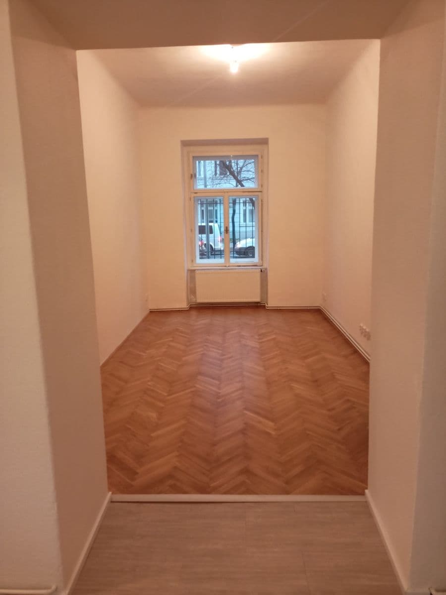 Prenájom bytu 2-izbový 62 m², Korunovační, Praha, Praha Prenájom bytu 2-izbový 62 m², Korunovační, Praha, Praha