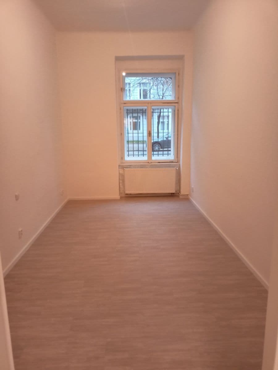 Prenájom bytu 2-izbový 62 m², Korunovační, Praha, Praha Prenájom bytu 2-izbový 62 m², Korunovační, Praha, Praha