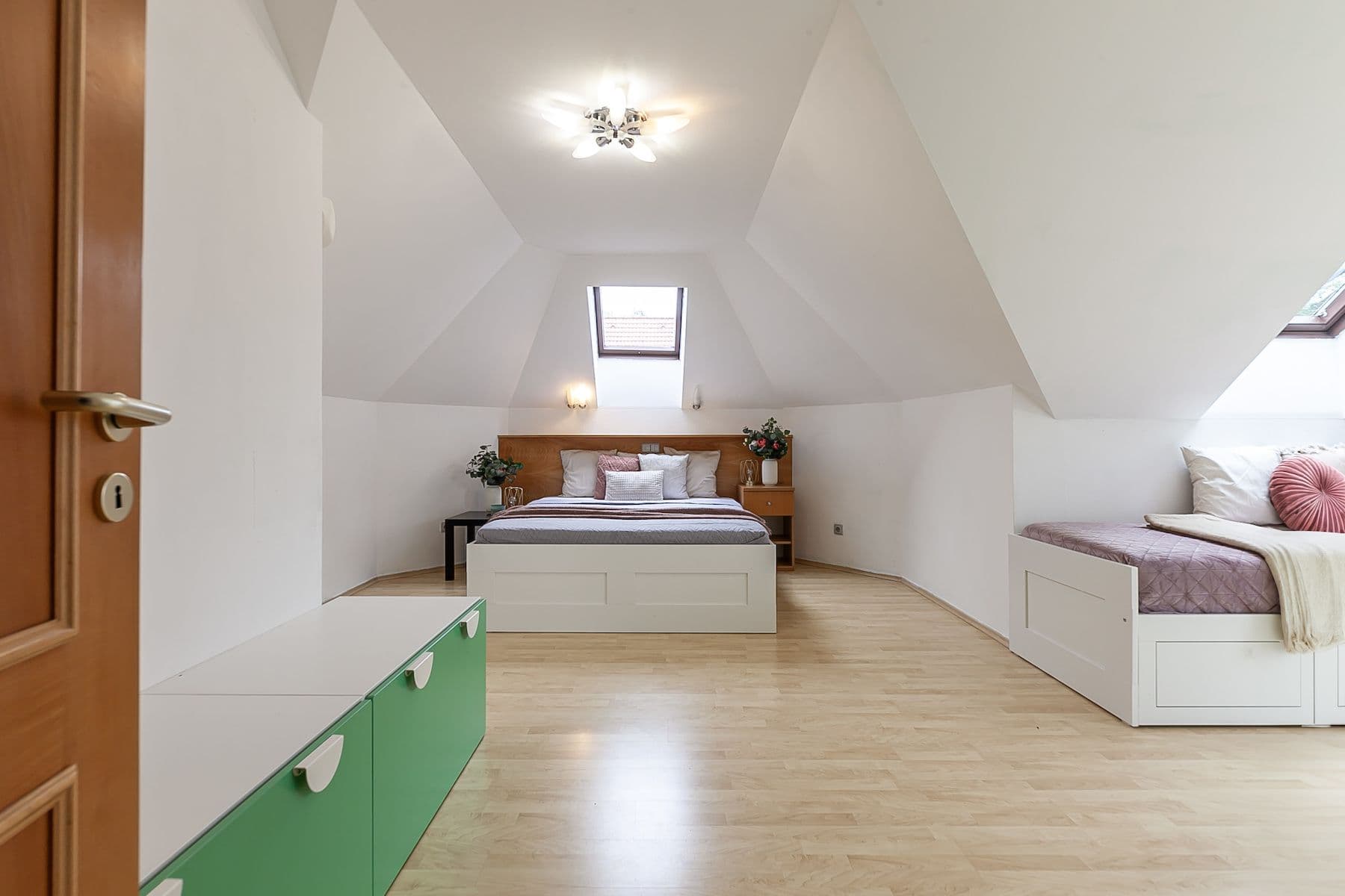 Predaj domu 152 m², pozemek 3.220 m², Na Červeném Hrádku, Sedlčany, Středočeský kraj Predaj domu 152 m², pozemek 3.220 m², Na Červeném Hrádku, Sedlčany, Středočeský kraj