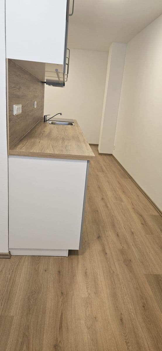 Prenájom bytu 2-izbový 52 m², Hornická, Tišnov, Jihomoravský kraj Prenájom bytu 2-izbový 52 m², Hornická, Tišnov, Jihomoravský kraj