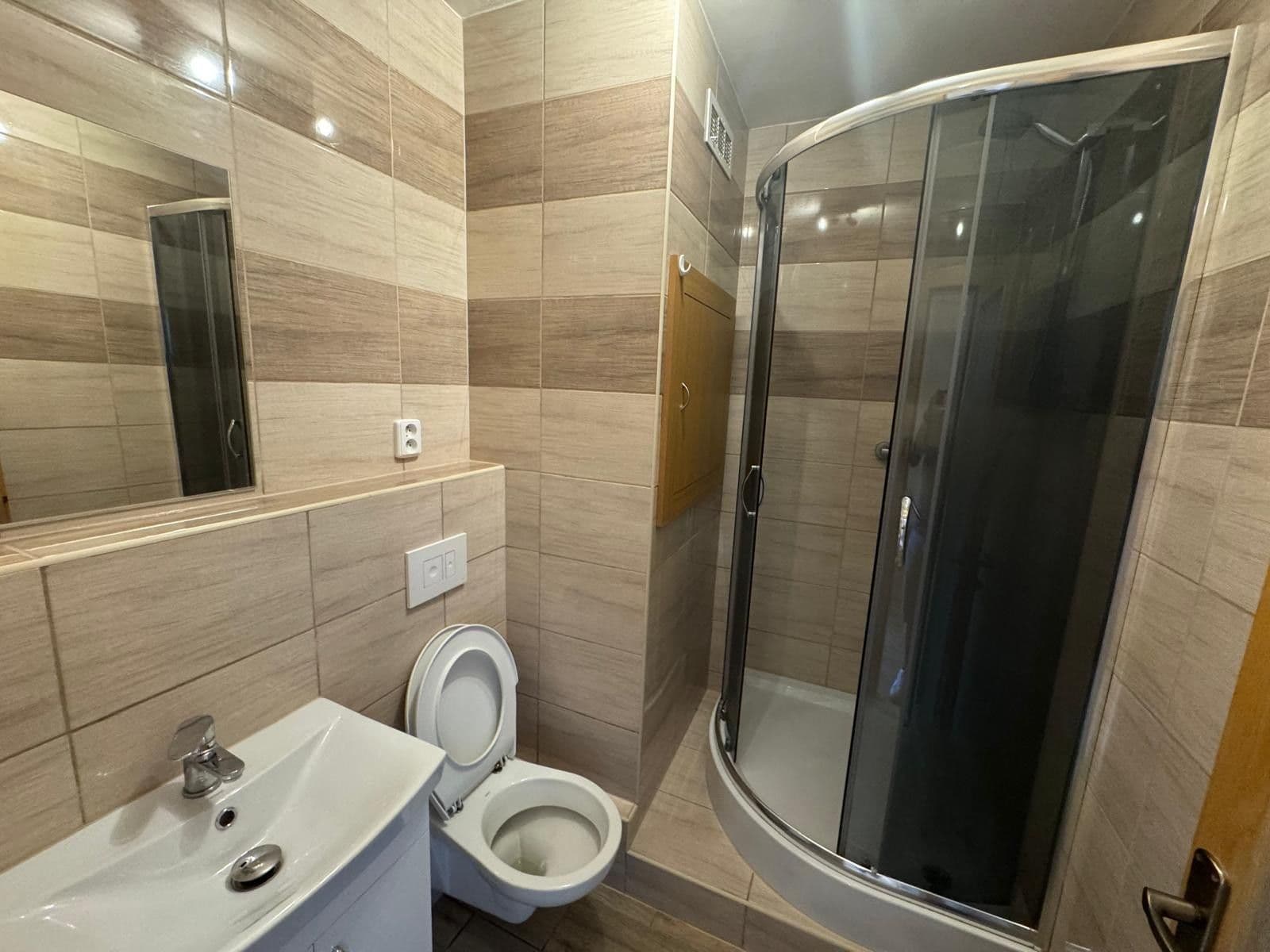 Prenájom bytu 1-izbový 29 m², Jaroslava Lohrera, Frýdek-Místek, Moravskoslezský kraj Prenájom bytu 1-izbový 29 m², Jaroslava Lohrera, Frýdek-Místek, Moravskoslezský kraj