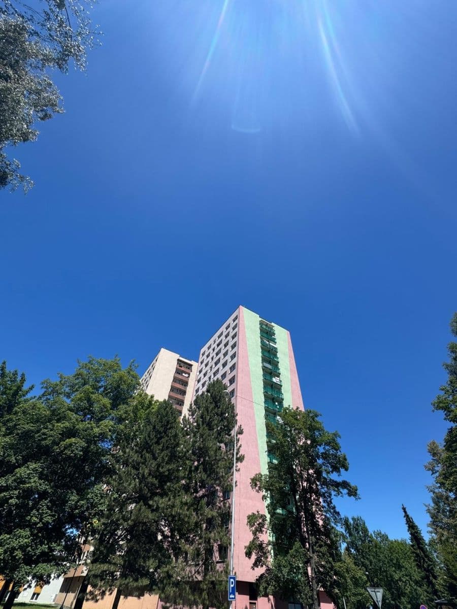 Prenájom bytu 1-izbový 29 m², Jaroslava Lohrera, Frýdek-Místek, Moravskoslezský kraj Prenájom bytu 1-izbový 29 m², Jaroslava Lohrera, Frýdek-Místek, Moravskoslezský kraj