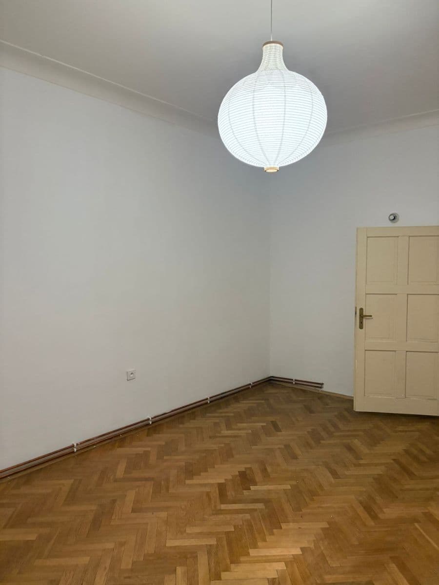 Prenájom bytu 4-izbový 26 m², Mánesova, Praha, Praha Prenájom bytu 4-izbový 26 m², Mánesova, Praha, Praha