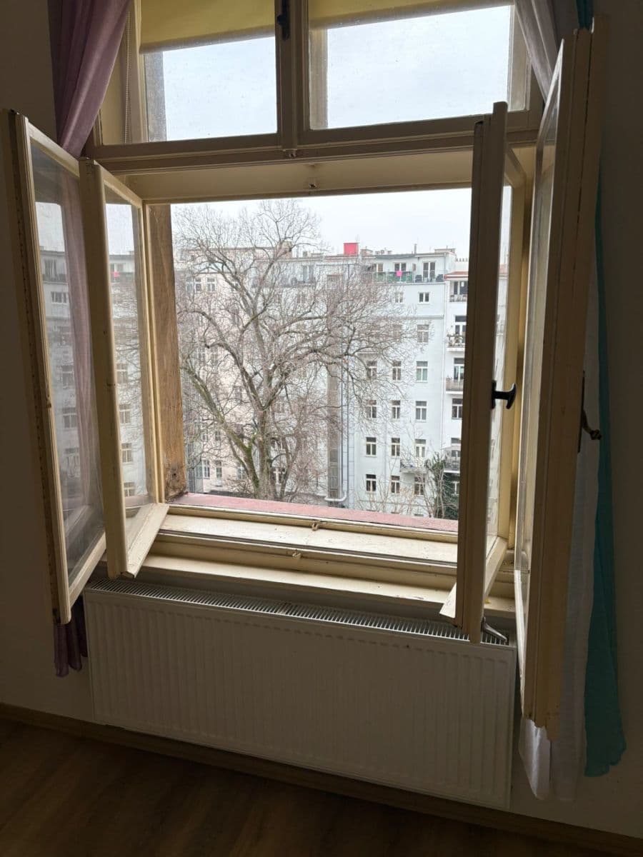 Prenájom bytu 4-izbový 26 m², Mánesova, Praha, Praha Prenájom bytu 4-izbový 26 m², Mánesova, Praha, Praha