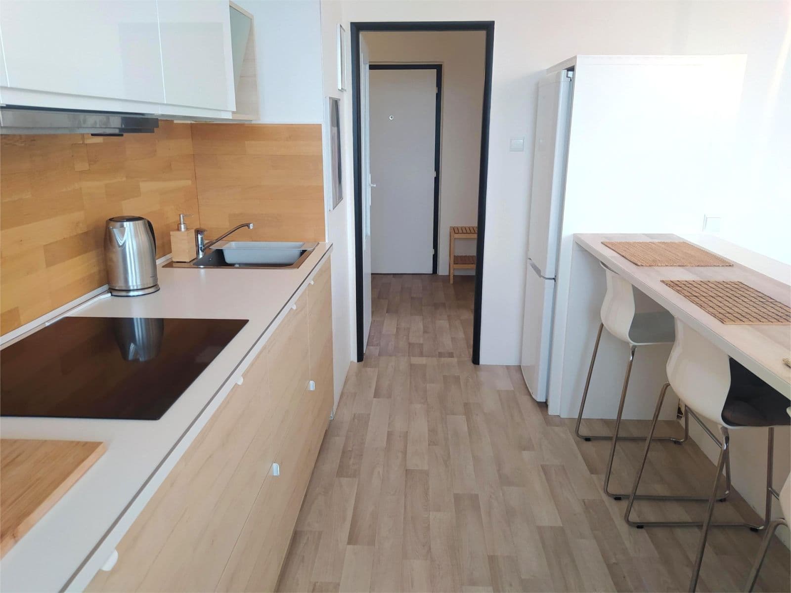 Prenájom bytu 3-izbový 65 m², Nad Lesním divadlem, Praha, Praha Prenájom bytu 3-izbový 65 m², Nad Lesním divadlem, Praha, Praha
