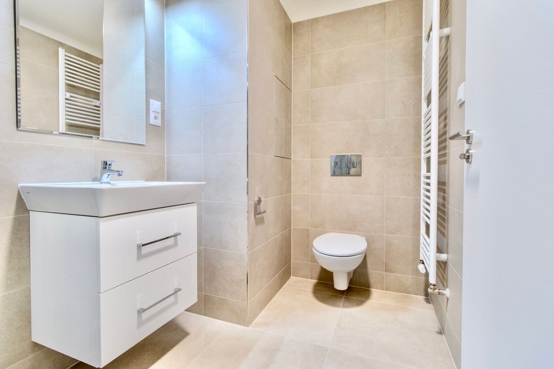 Prenájom bytu 1-izbový 30 m², Poděbradská, Praha, Praha Prenájom bytu 1-izbový 30 m², Poděbradská, Praha, Praha