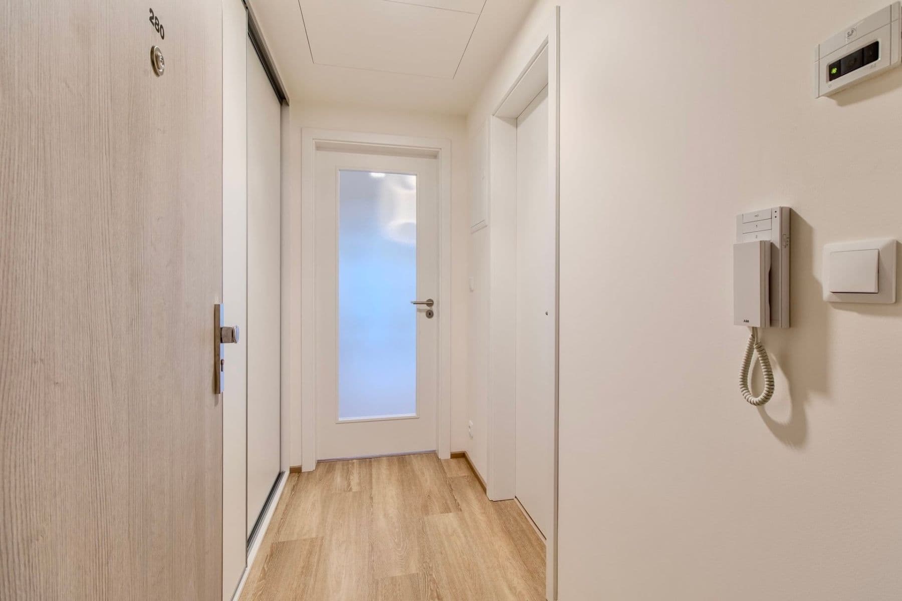 Prenájom bytu 1-izbový 30 m², Poděbradská, Praha, Praha Prenájom bytu 1-izbový 30 m², Poděbradská, Praha, Praha