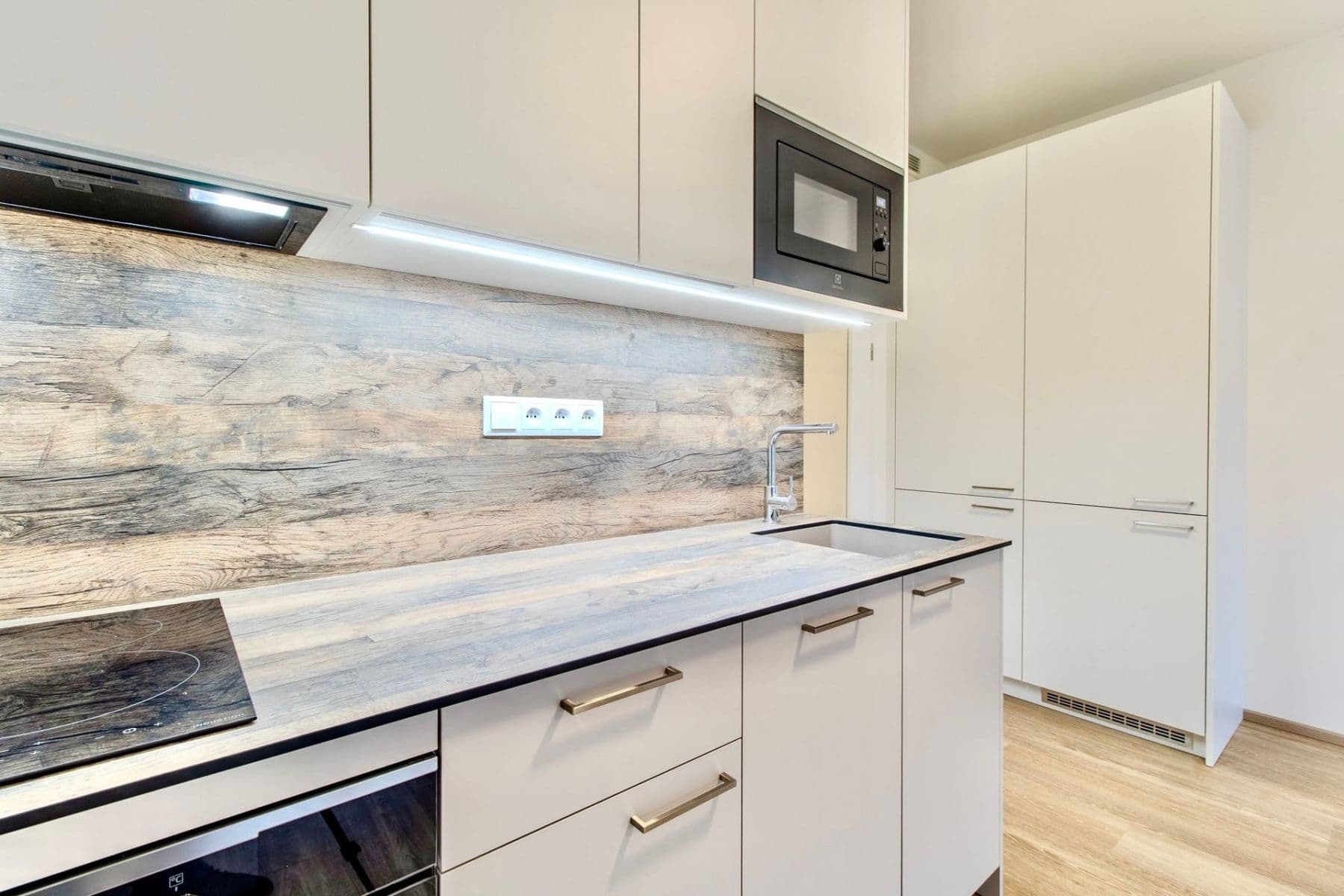 Prenájom bytu 1-izbový 30 m², Poděbradská, Praha, Praha Prenájom bytu 1-izbový 30 m², Poděbradská, Praha, Praha