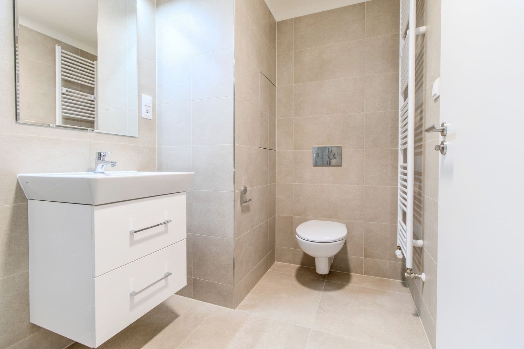 Prenájom bytu 1-izbový 30 m², Poděbradská, Praha, Praha Prenájom bytu 1-izbový 30 m², Poděbradská, Praha, Praha