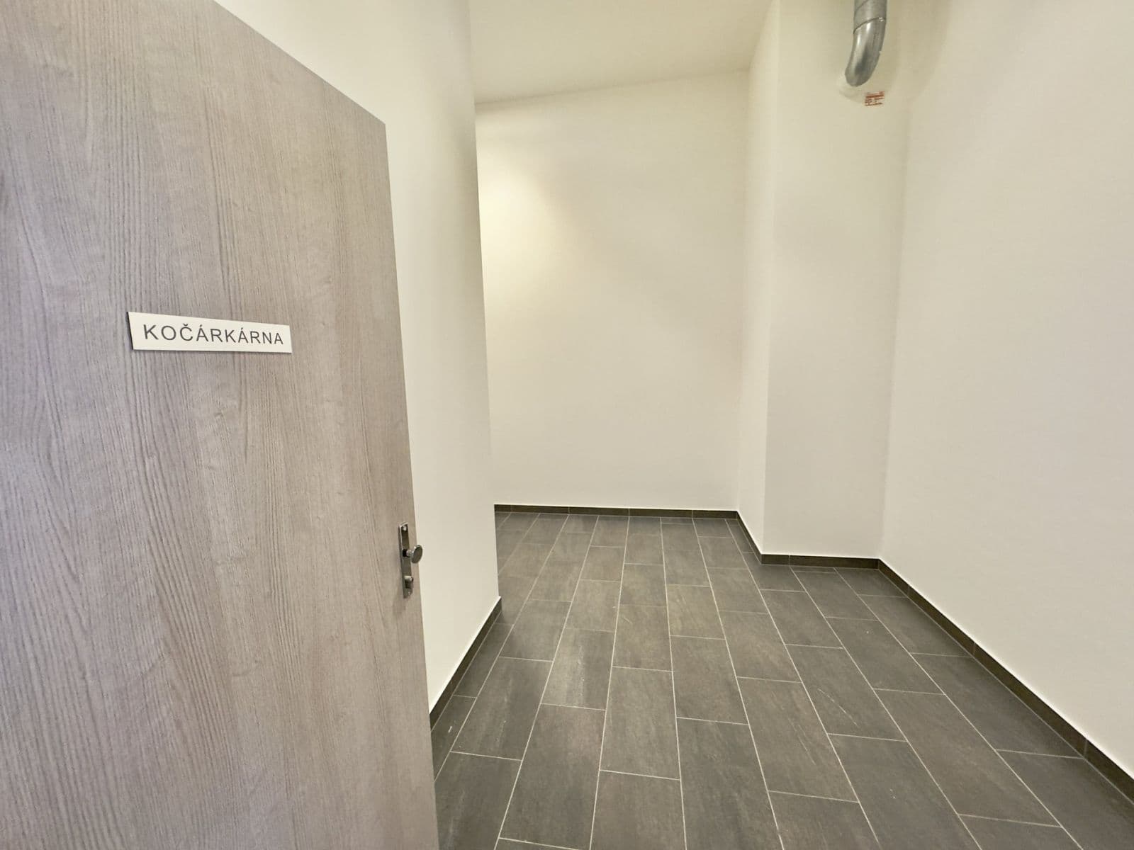 Prenájom bytu 1-izbový 30 m², Poděbradská, Praha, Praha Prenájom bytu 1-izbový 30 m², Poděbradská, Praha, Praha