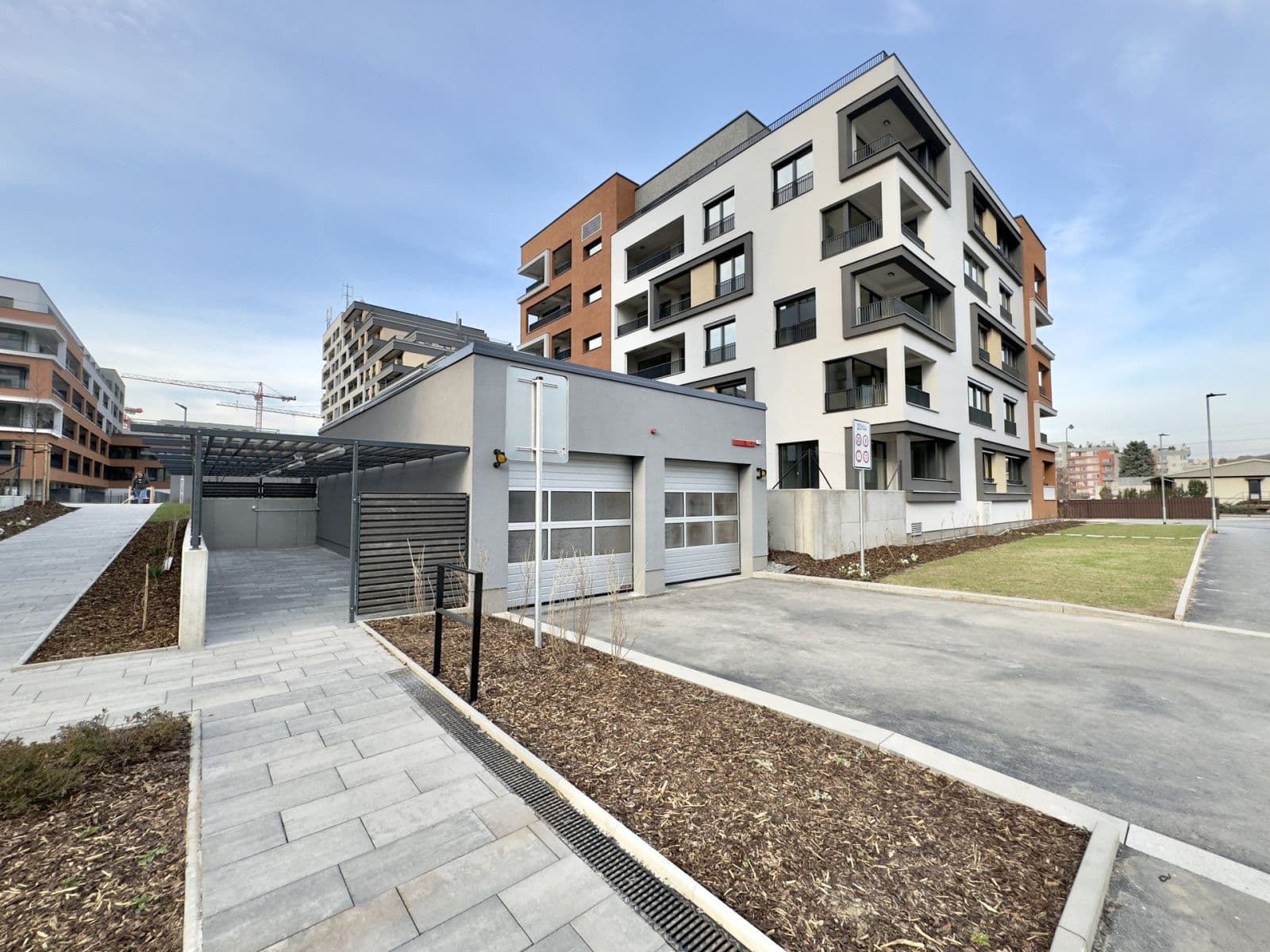 Prenájom bytu 1-izbový 30 m², Poděbradská, Praha, Praha Prenájom bytu 1-izbový 30 m², Poděbradská, Praha, Praha