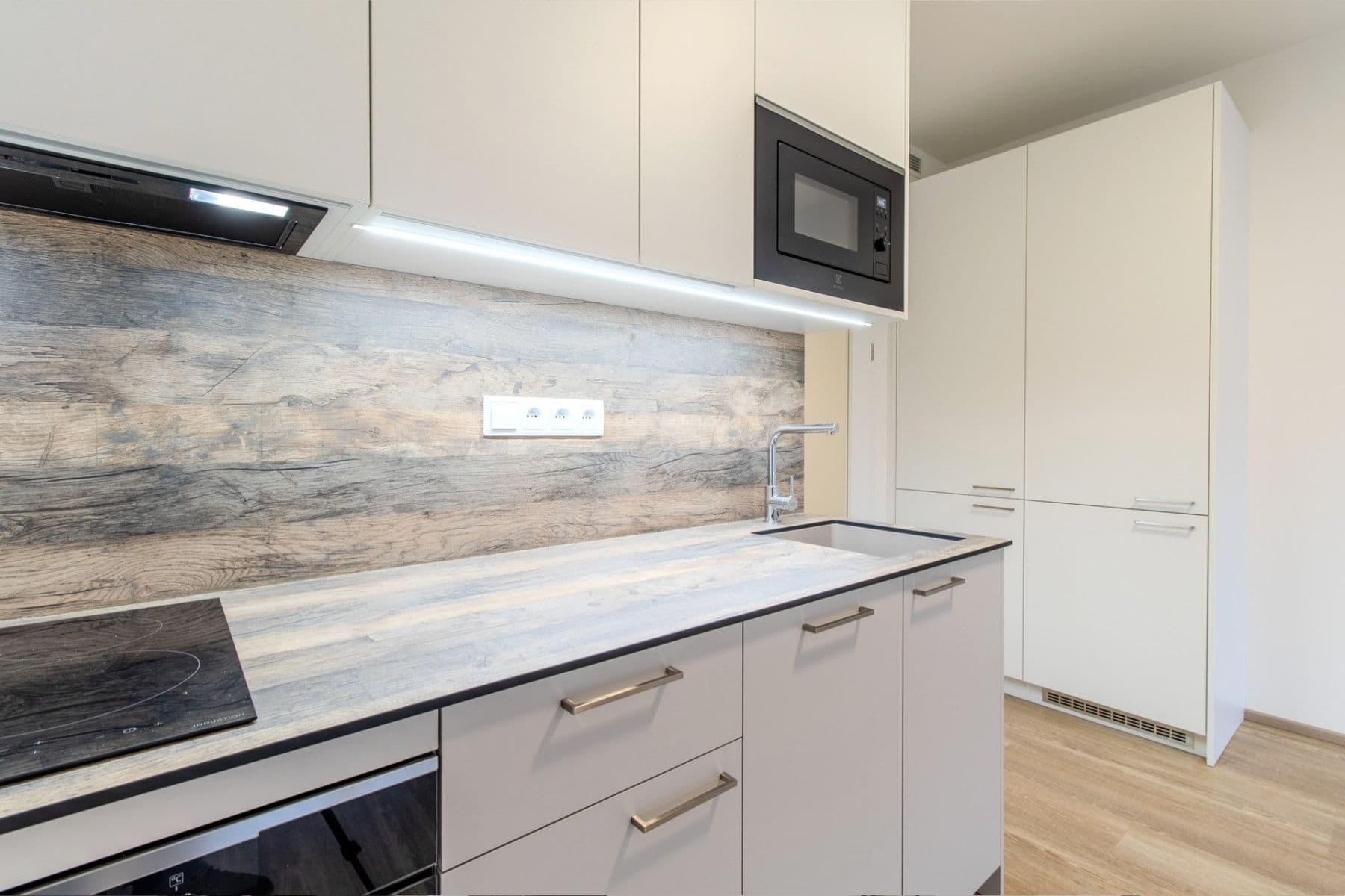 Prenájom bytu 1-izbový 30 m², Poděbradská, Praha, Praha Prenájom bytu 1-izbový 30 m², Poděbradská, Praha, Praha