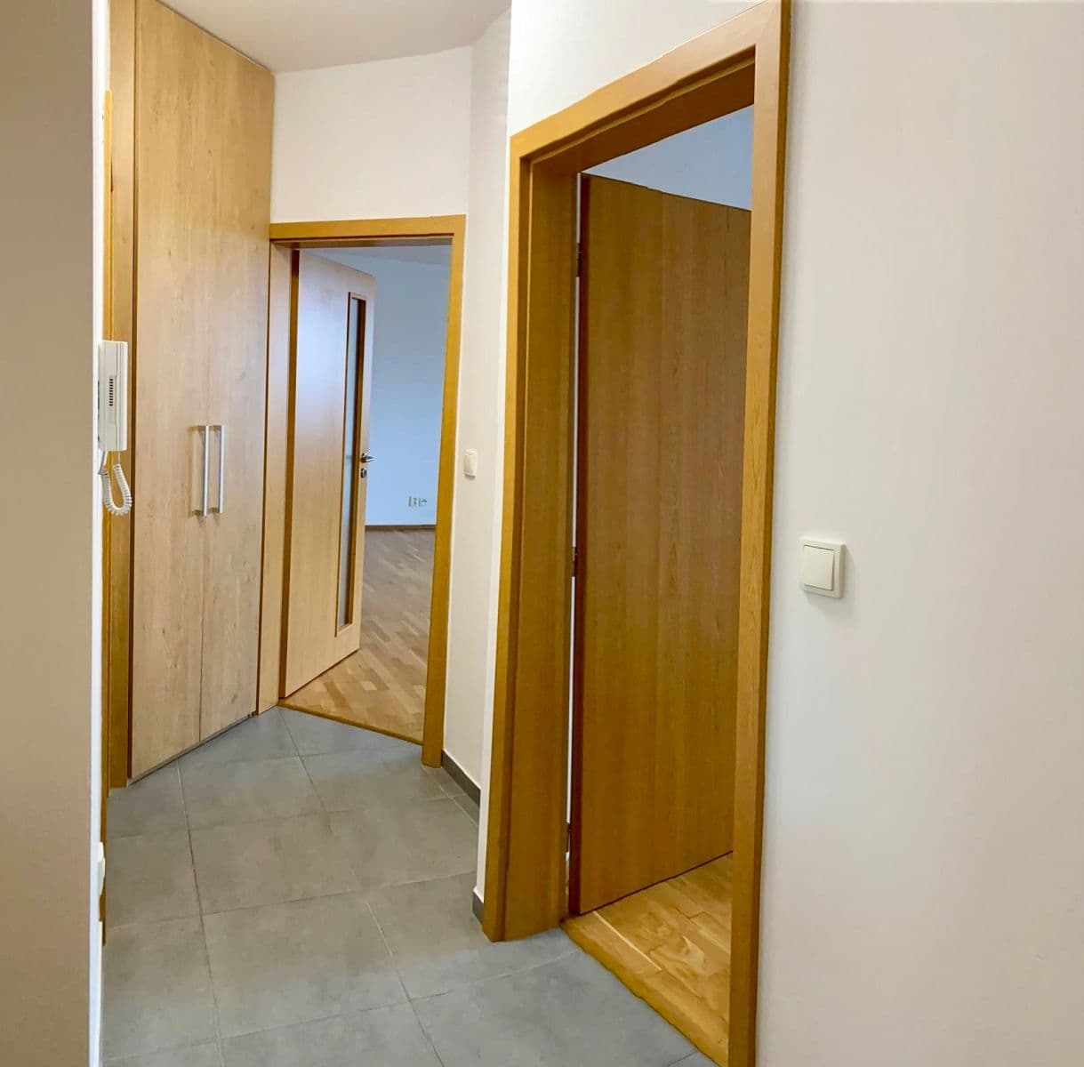 Prenájom bytu 2-izbový 58 m², Břeclavská, Praha, Praha Prenájom bytu 2-izbový 58 m², Břeclavská, Praha, Praha