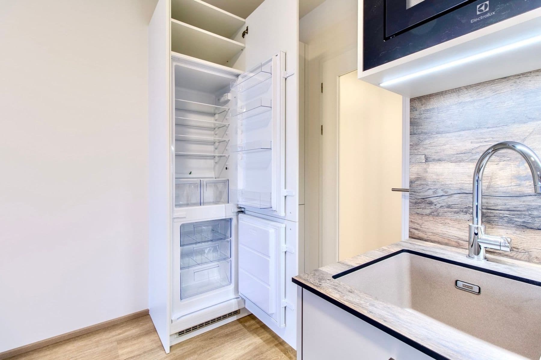 Prenájom bytu 1-izbový 30 m², Poděbradská, Praha, Praha Prenájom bytu 1-izbový 30 m², Poděbradská, Praha, Praha