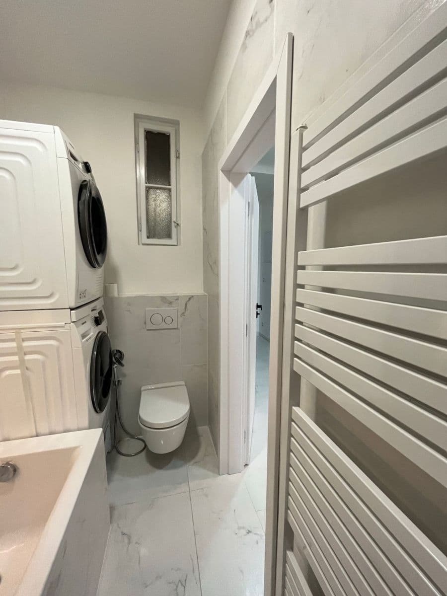 Predaj bytu 3-izbový 75 m², 5. května, Praha, Praha Predaj bytu 3-izbový 75 m², 5. května, Praha, Praha