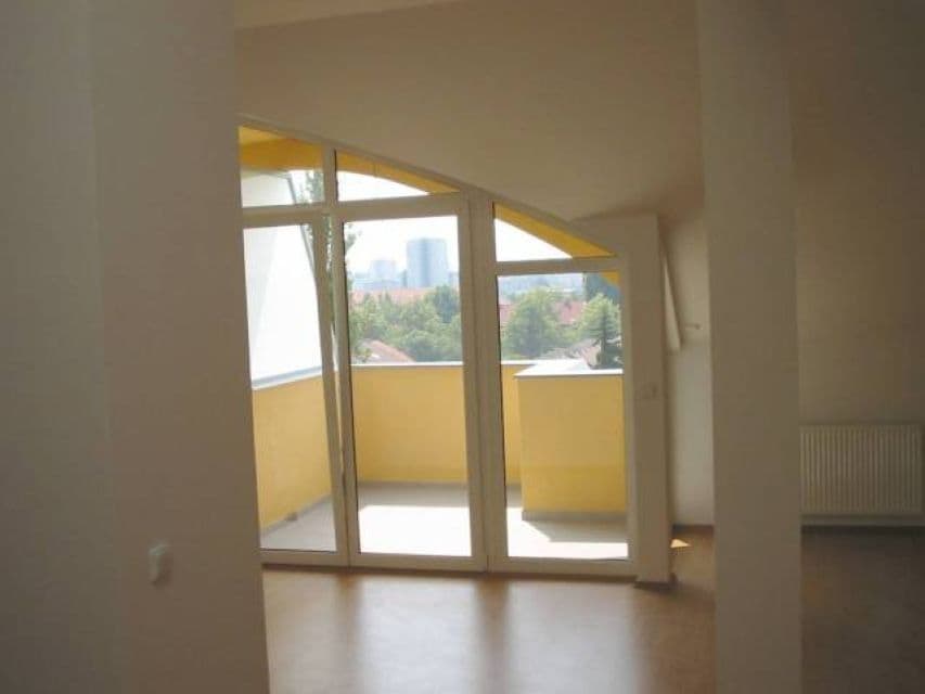 Prenájom bytu 2-izbový 91 m², Černokostelecká, Praha, Praha Prenájom bytu 2-izbový 91 m², Černokostelecká, Praha, Praha