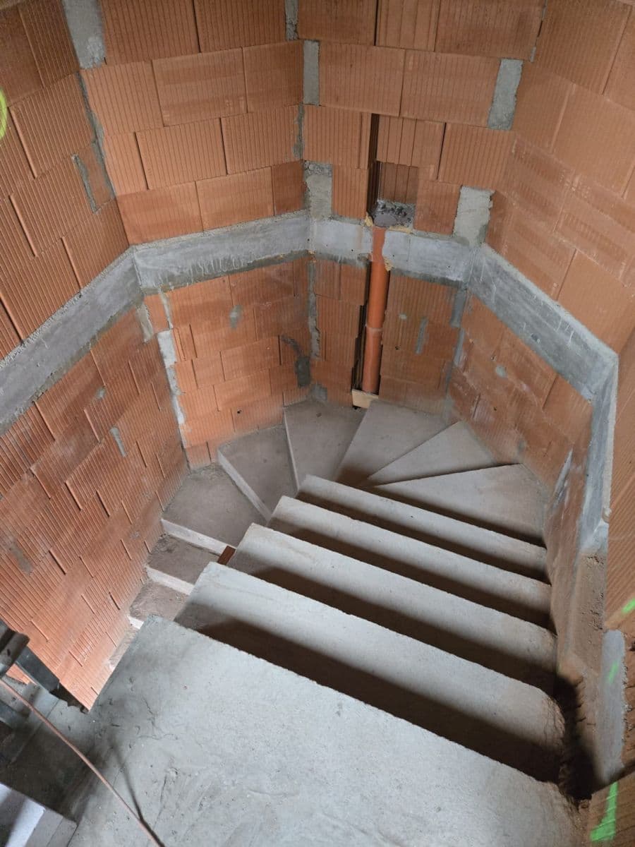 Predaj bytu 3-izbový 60 m², Šternberská, Divišov, Středočeský kraj Predaj bytu 3-izbový 60 m², Šternberská, Divišov, Středočeský kraj