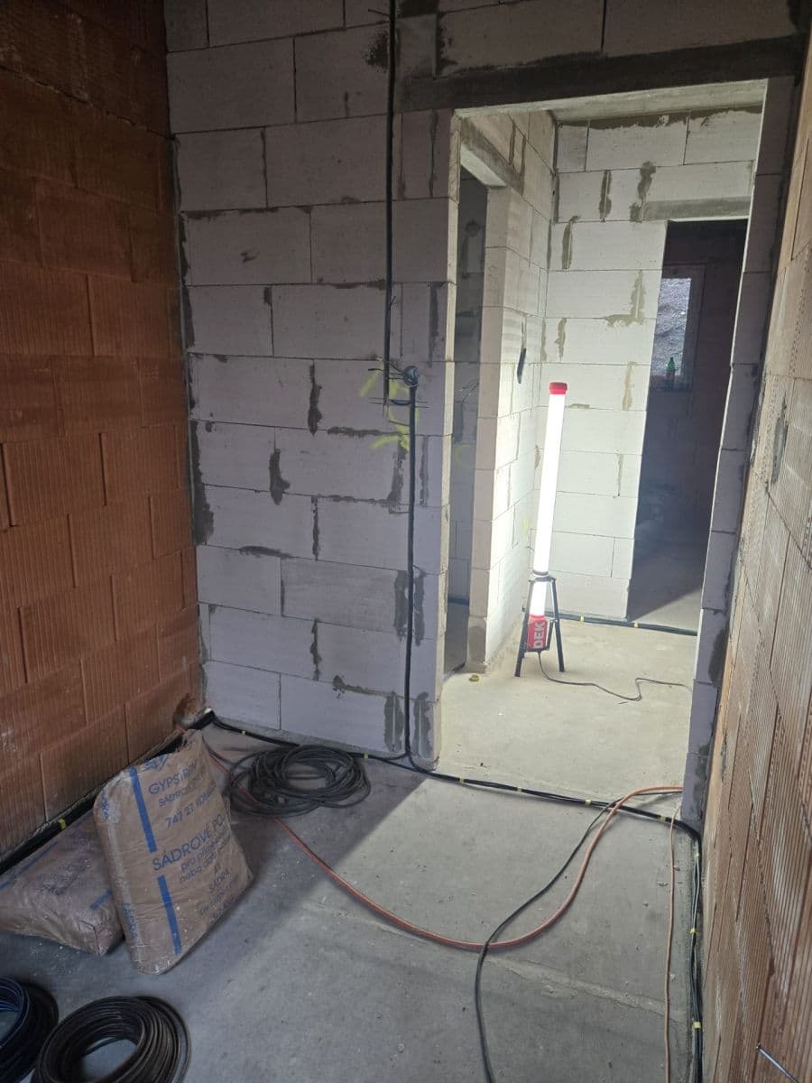 Predaj bytu 3-izbový 82 m², Šternberská, Divišov, Středočeský kraj Predaj bytu 3-izbový 82 m², Šternberská, Divišov, Středočeský kraj