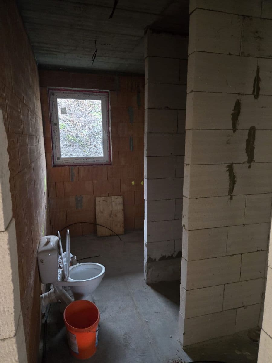 Predaj bytu 3-izbový 82 m², Šternberská, Divišov, Středočeský kraj Predaj bytu 3-izbový 82 m², Šternberská, Divišov, Středočeský kraj