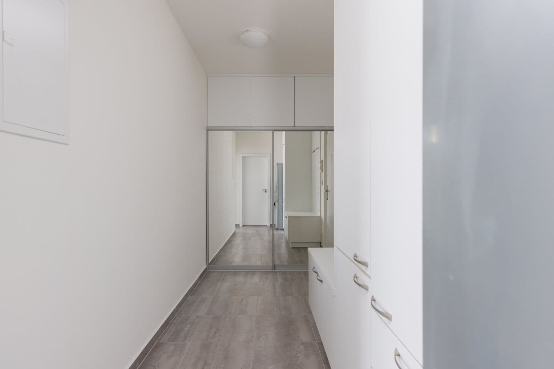 Prenájom bytu 1-izbový 36 m², Za černým mostem, Praha, Praha Prenájom bytu 1-izbový 36 m², Za černým mostem, Praha, Praha