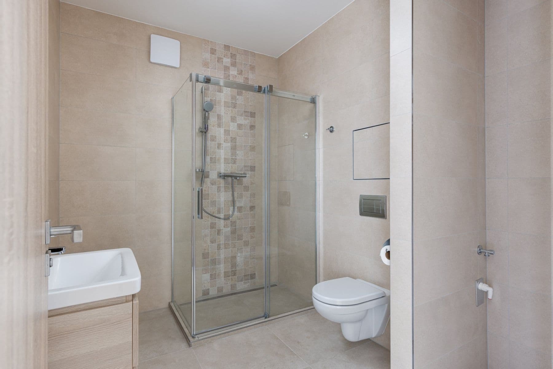 Prenájom bytu 2-izbový 65 m², Pavla Beneše, Praha, Praha Prenájom bytu 2-izbový 65 m², Pavla Beneše, Praha, Praha