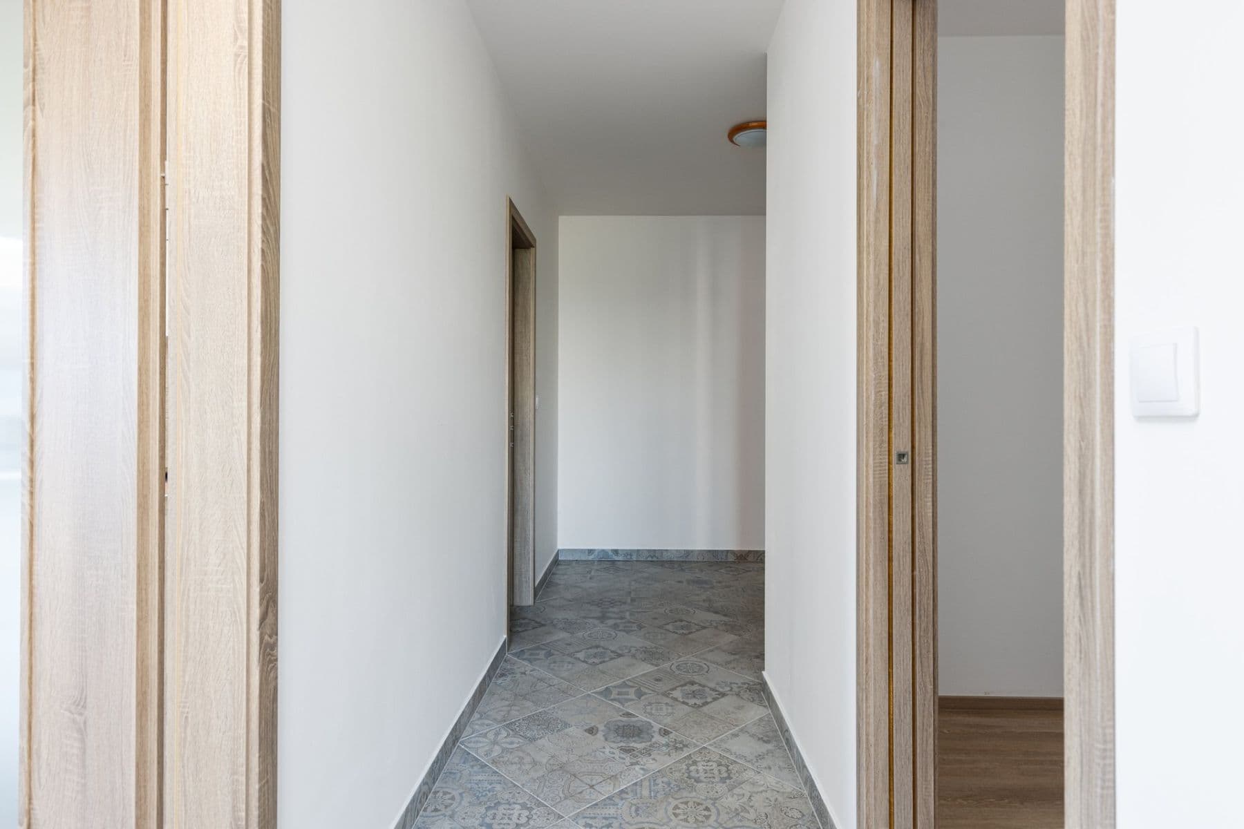 Prenájom bytu 2-izbový 65 m², Pavla Beneše, Praha, Praha Prenájom bytu 2-izbový 65 m², Pavla Beneše, Praha, Praha