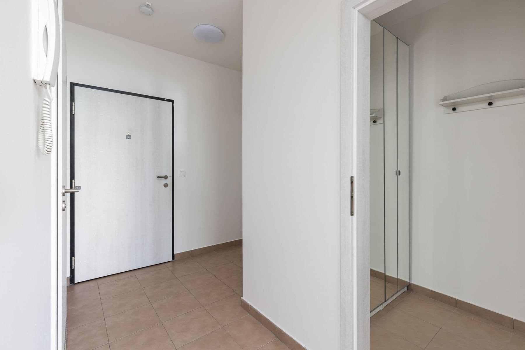 Prenájom bytu 2-izbový 56 m², Pavla Beneše, Praha, Praha Prenájom bytu 2-izbový 56 m², Pavla Beneše, Praha, Praha