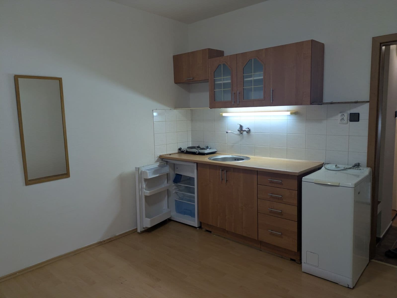 Prenájom bytu 1-izbový 27 m², Na Groši, Praha, Praha Prenájom bytu 1-izbový 27 m², Na Groši, Praha, Praha