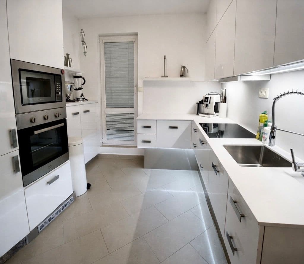 Prenájom bytu 2-izbový 130 m², Pančochy, Modřice, Jihomoravský kraj Prenájom bytu 2-izbový 130 m², Pančochy, Modřice, Jihomoravský kraj