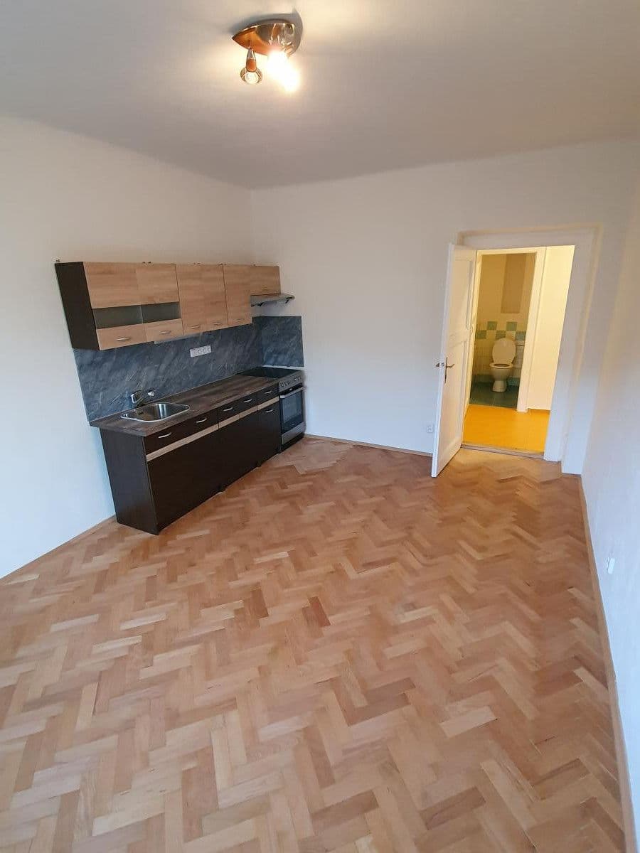 Prenájom bytu 1-izbový 45 m², Kralická, Praha, Praha Prenájom bytu 1-izbový 45 m², Kralická, Praha, Praha