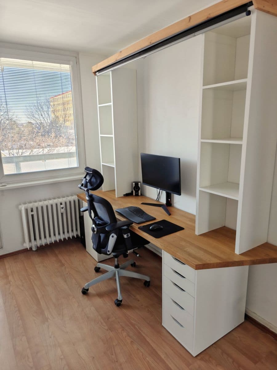 Prenájom bytu 1-izbový 32 m², Jabloňová, Praha, Praha Prenájom bytu 1-izbový 32 m², Jabloňová, Praha, Praha