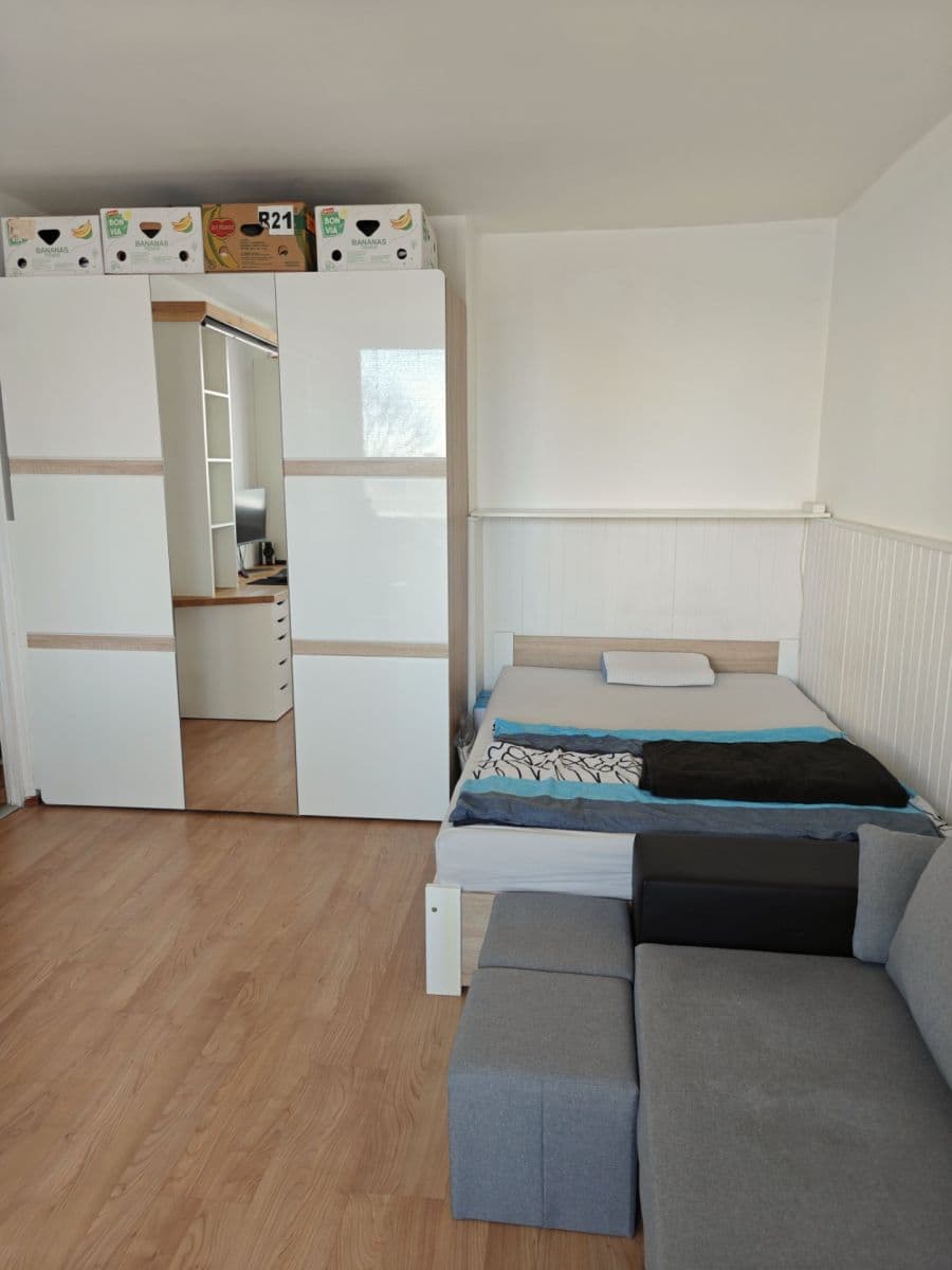 Prenájom bytu 1-izbový 32 m², Jabloňová, Praha, Praha Prenájom bytu 1-izbový 32 m², Jabloňová, Praha, Praha